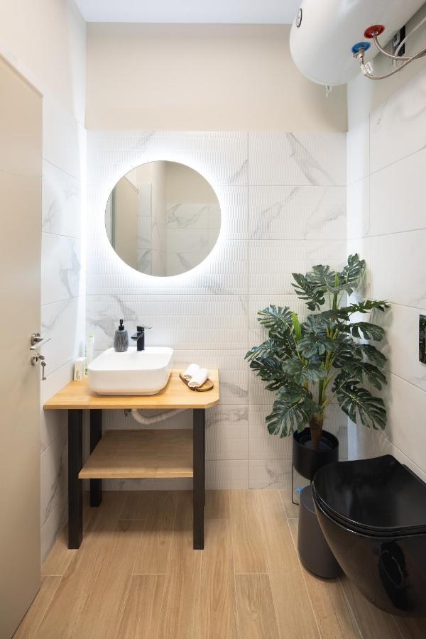 Designed Studio - Walking Distance From Acropolis Athena Bagian luar foto